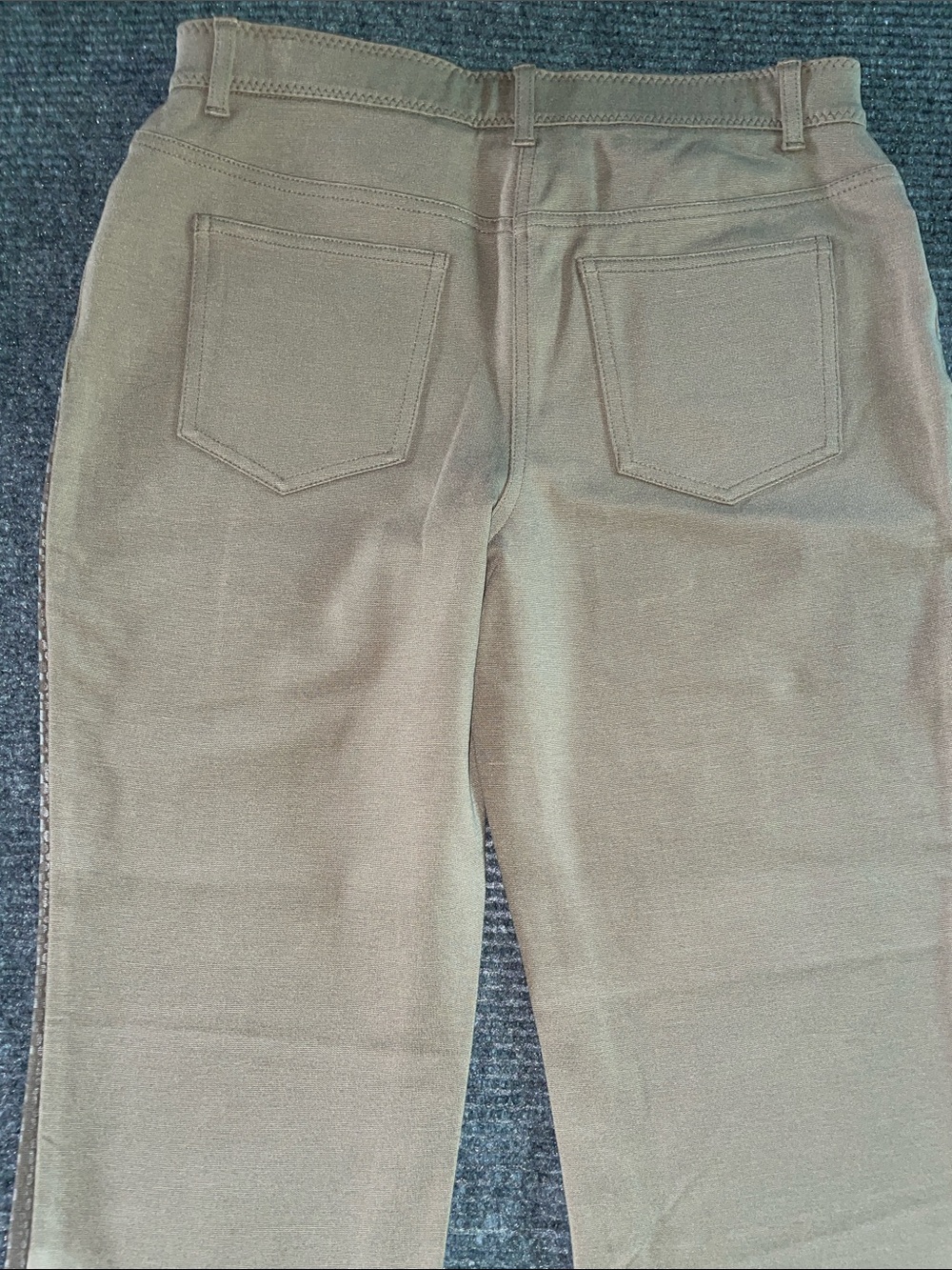 Chico's Neutral Taupe Textured Leggings.  SIze  .5/6  NWOT - Picture 8 of 13